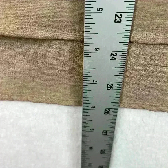 Les Amis Top Tan Women’s Size M Textured Polyester Blouse - Picture 7 of 7